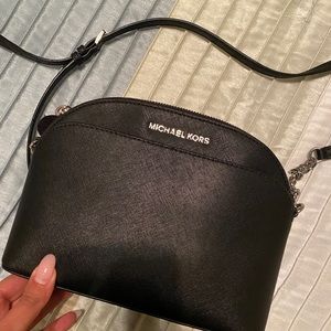 Michael kors crossbody